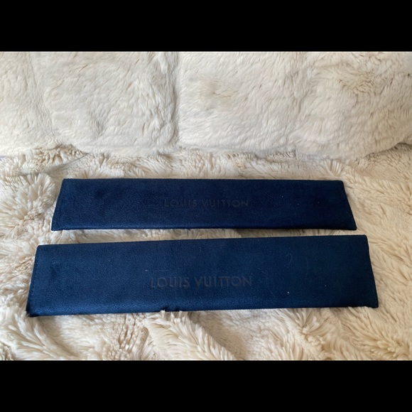 Authentic Louis Vuitton fine jewelry travel case. - Picture 5 of 5